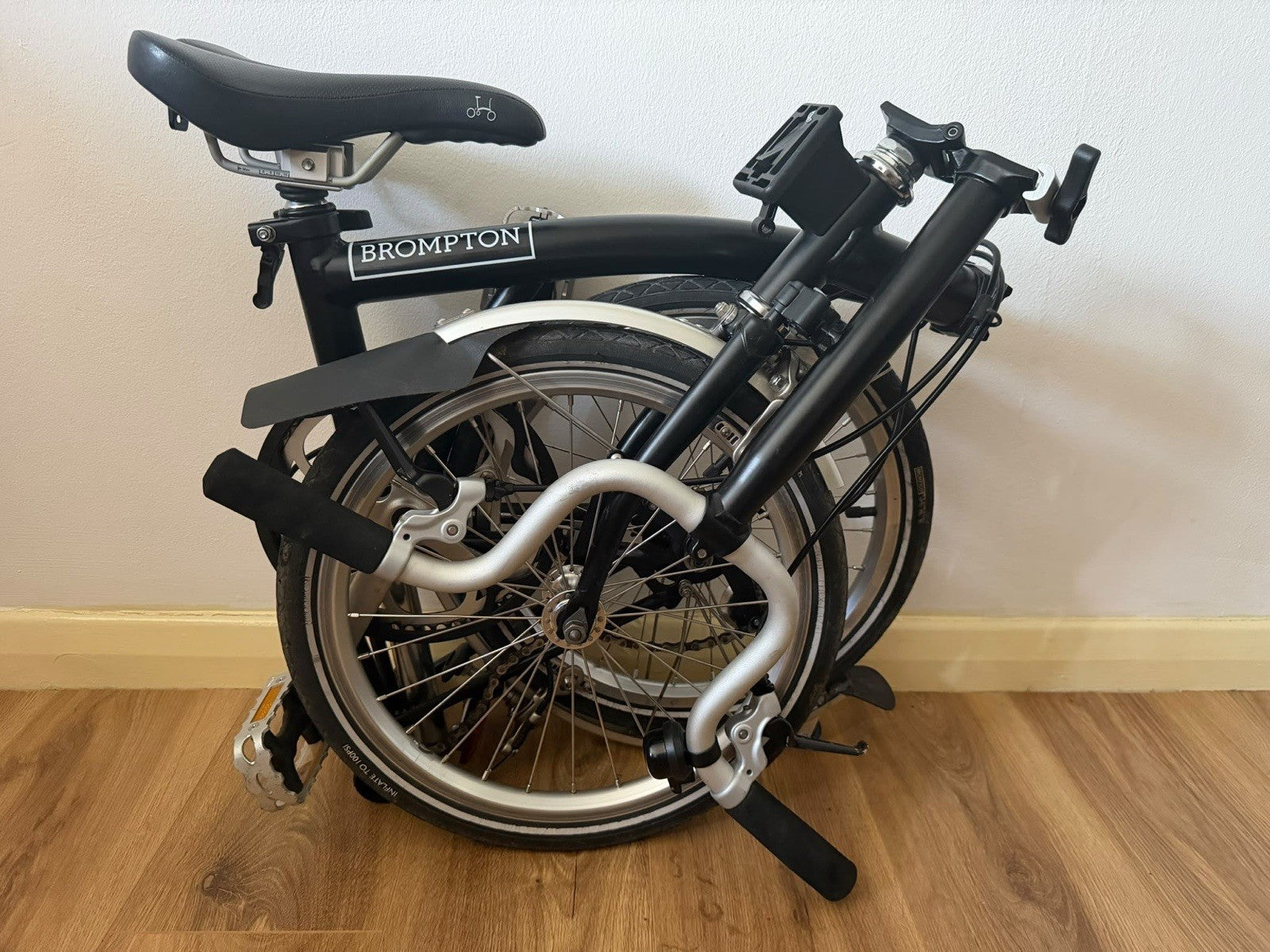 Brompton C Line M1L (Single  Speed) folding bicycle -  (EXCELLENT CONDITION)