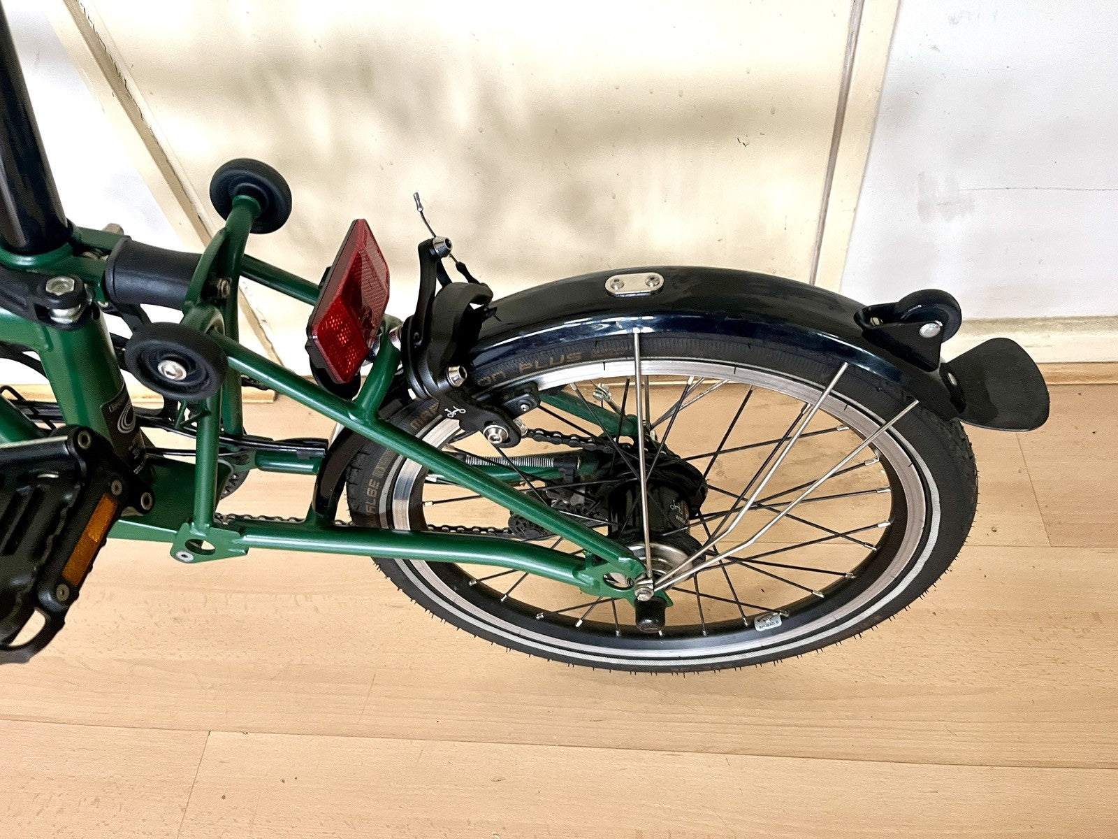 Brompton C  Line Explore 6-Speed Racing Green Mid Handlebar 23/2024 season model