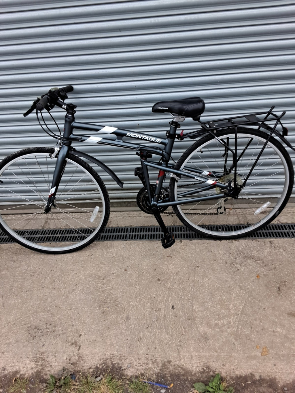 Montague Urban Folding Bike 21 Speed 700c Hybrid Commuter Bicycle 53cm Frame