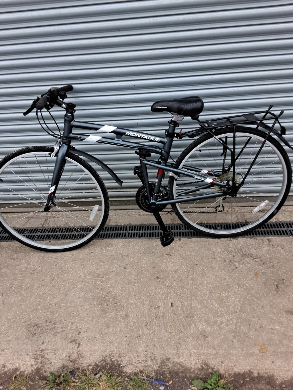 Montague Urban Folding Bike 21 Speed 700c Hybrid Commuter Bicycle 53cm Frame