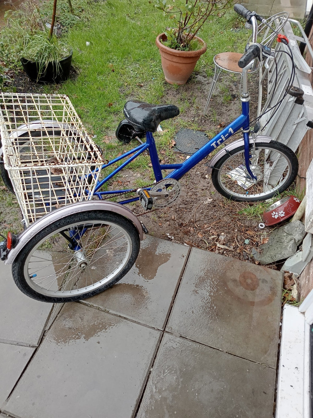 Apollo Tuck Folding Bike