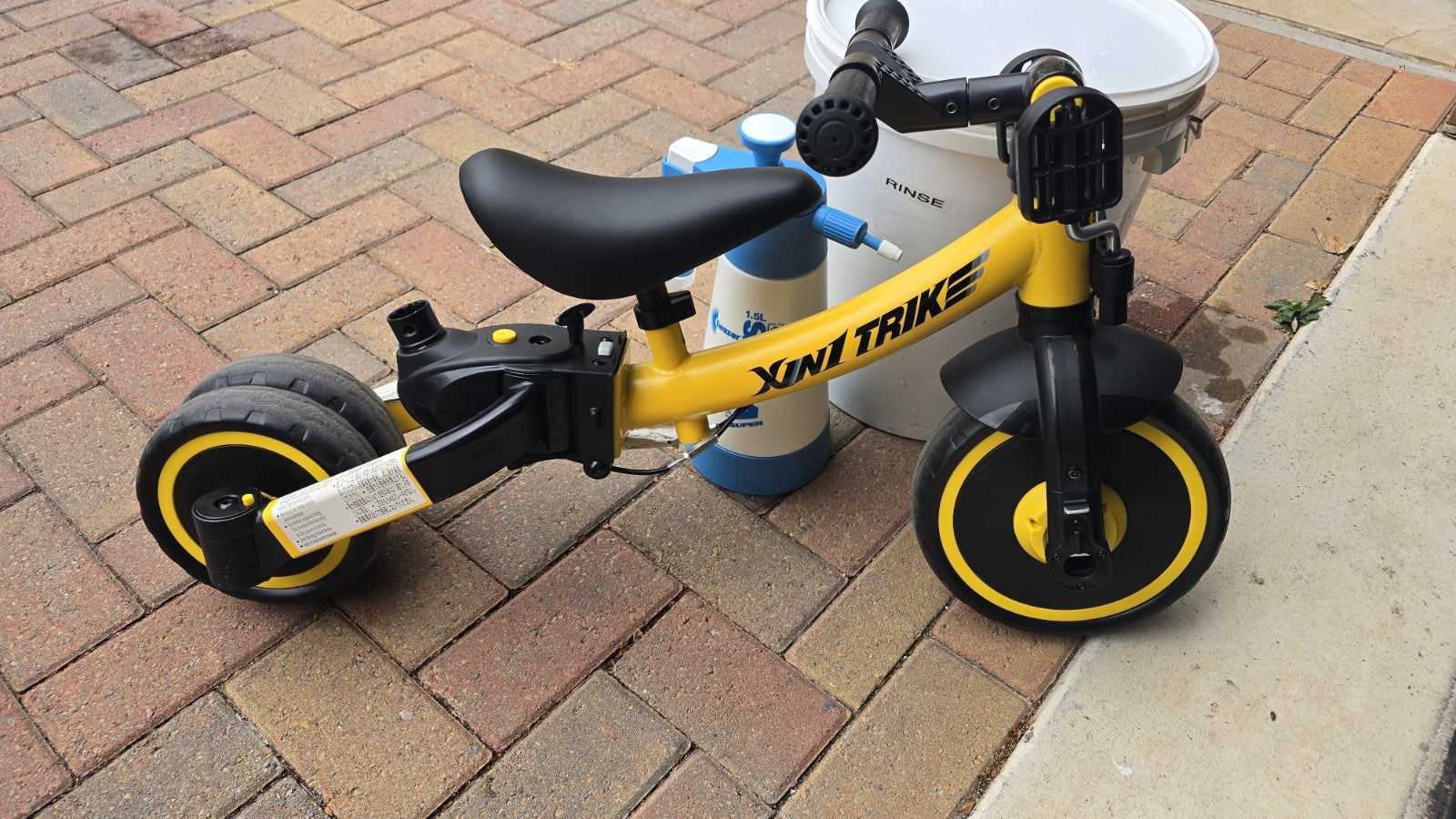 4-in-1 Toddler Balance Bike Trike Parent Handle Foldable Easy Assembly Yellow