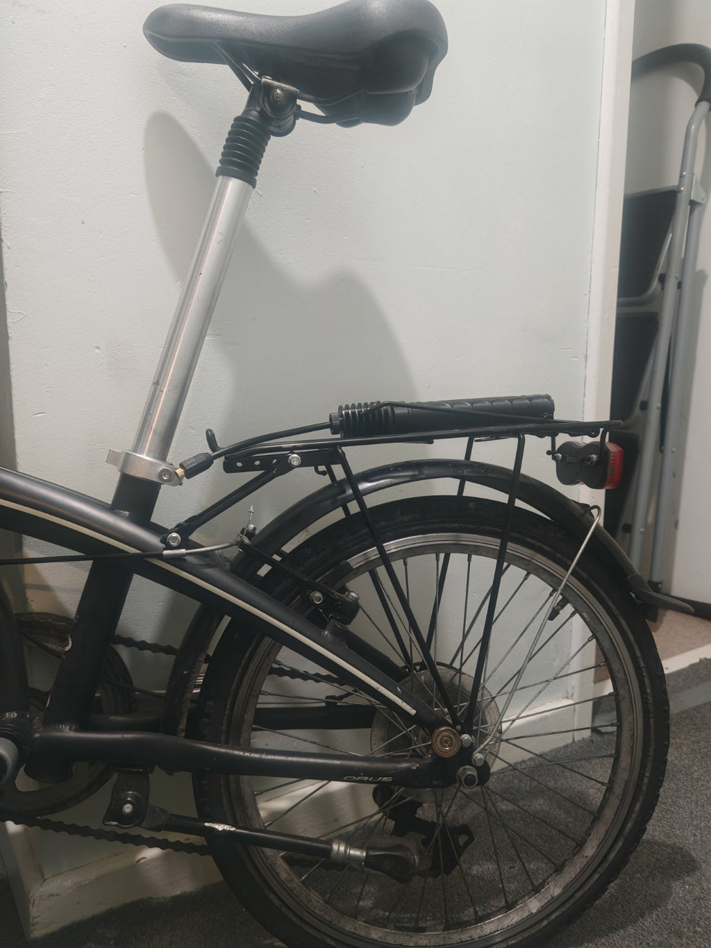 BTWIN Orus 20in Folding Bike Black Rear Rack Mudguards Reflectors V-Brake