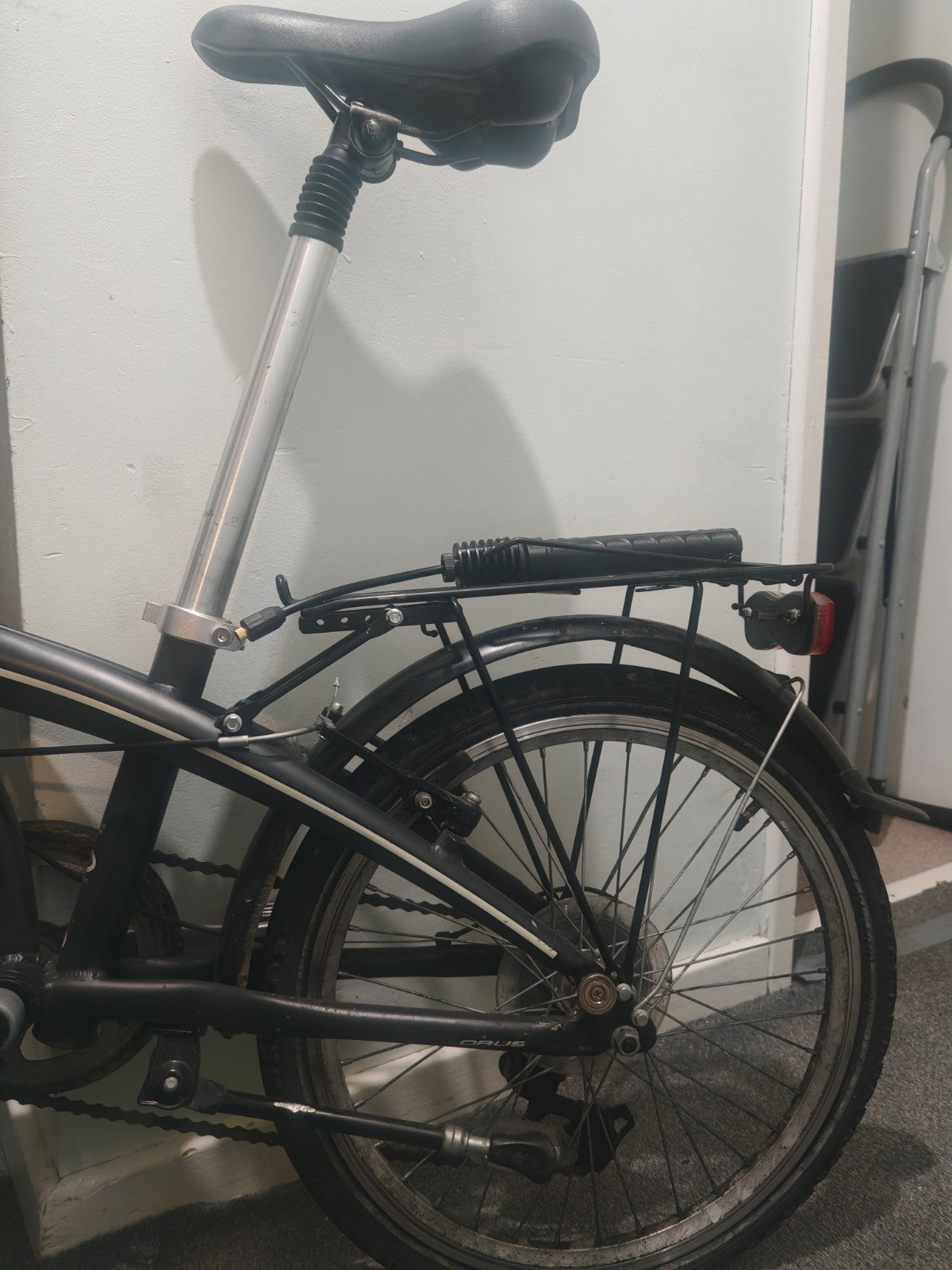 BTWIN Orus 20in Folding Bike Black Rear Rack Mudguards Reflectors V-Brake