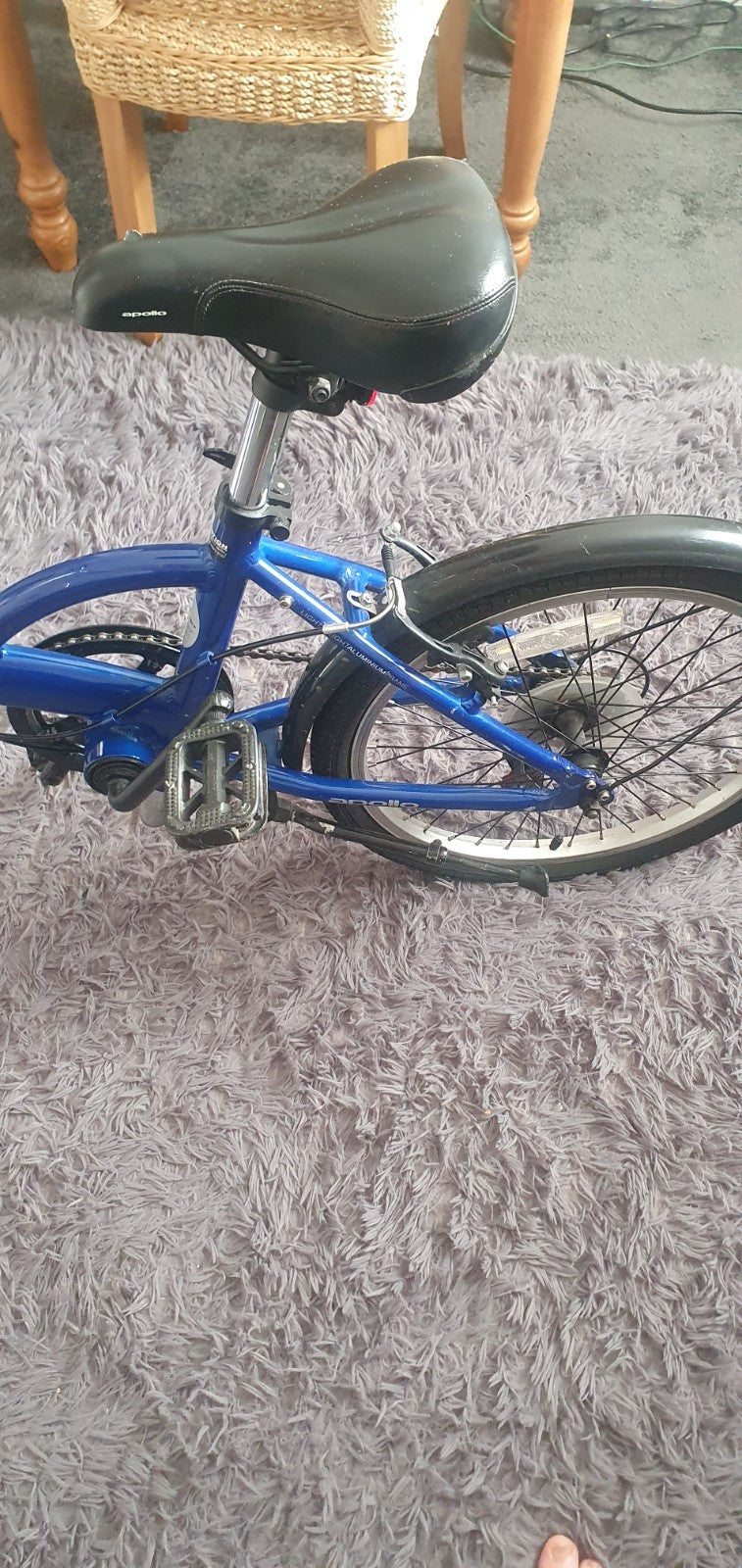 Apollo Tuck 20'' Lightweight Folding Bike 6 Speed