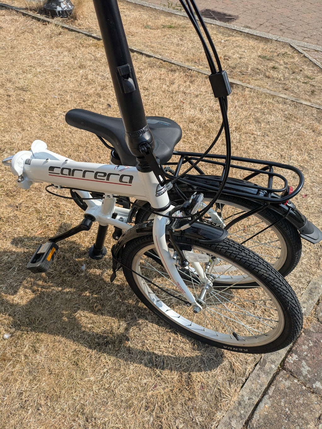Carrera Transit Folding Bike 20in White/Black Hub Gears Rear Carrier Mudguards