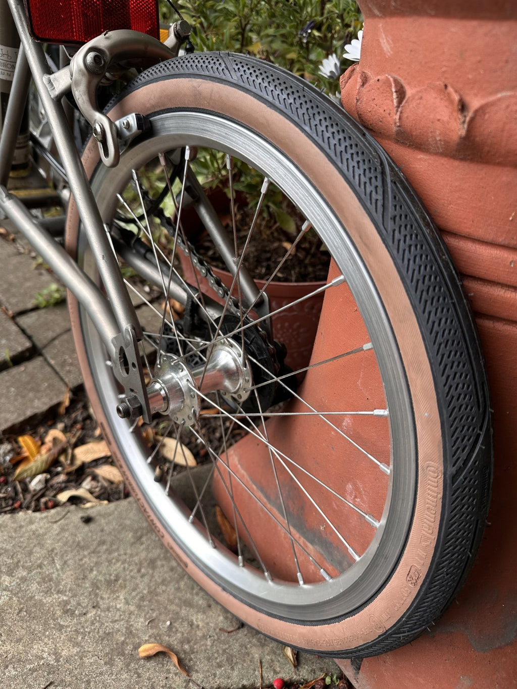 Brompton Superlight S2L-X, 2-speed, S-type flat bars, titanium fork and rear tri