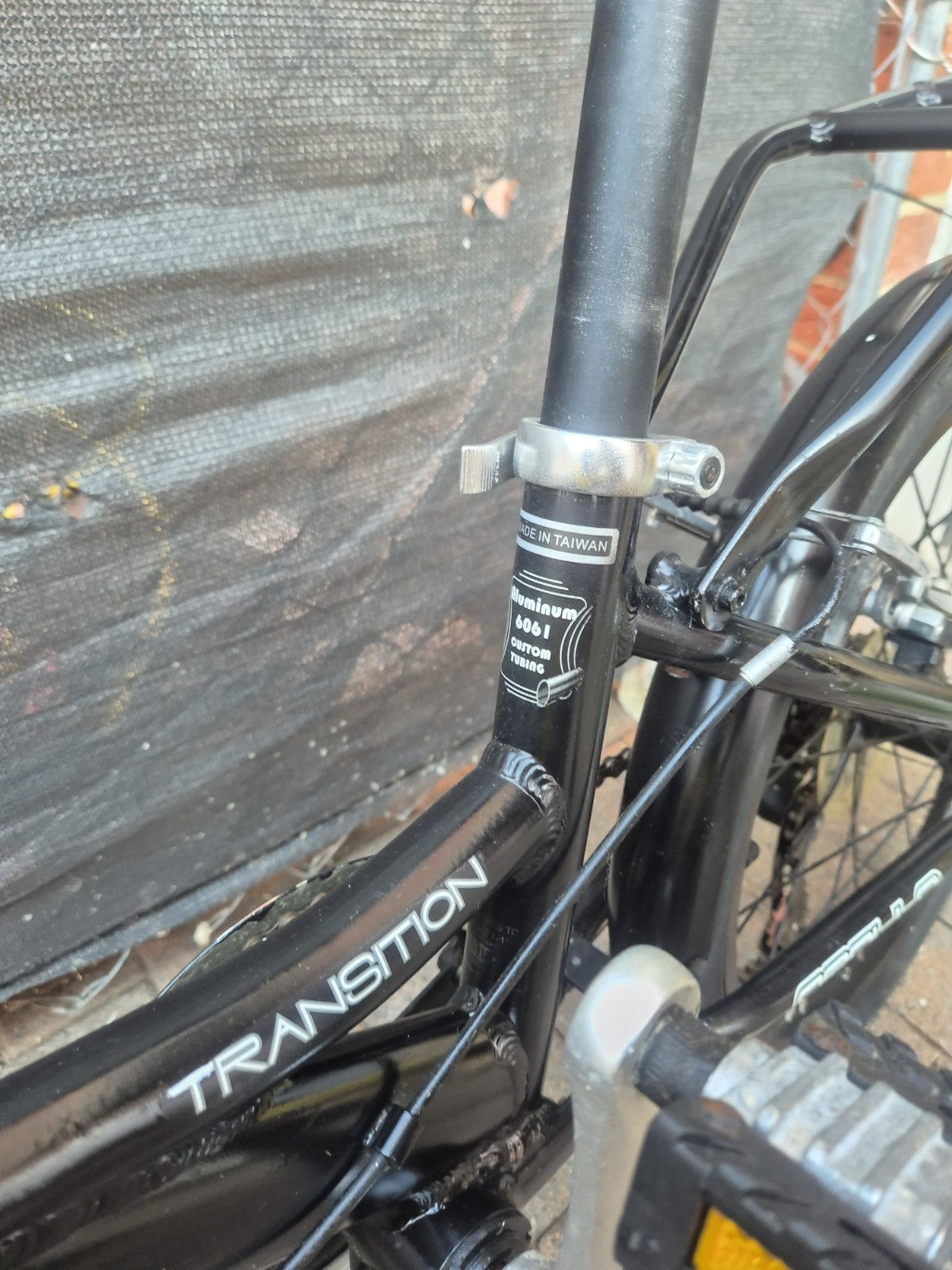 Apollo  Transition Folding Bike 20in Aluminium Black, Mudguards & Rear Rack
