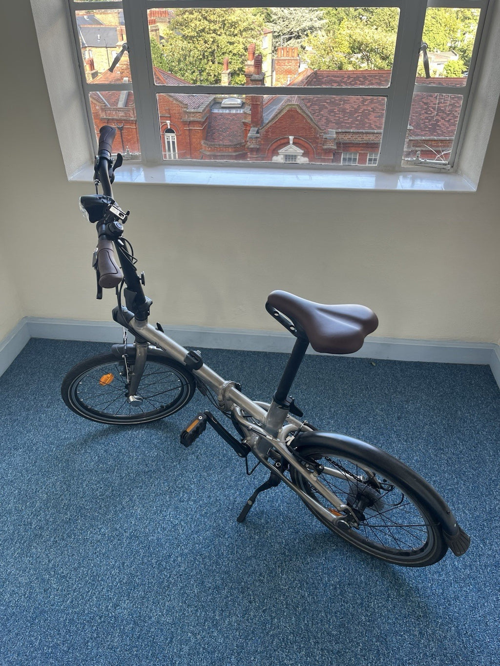 B’TWIN 560 Fold Bike 20in 9-Speed - includes lights, phone holder and pump