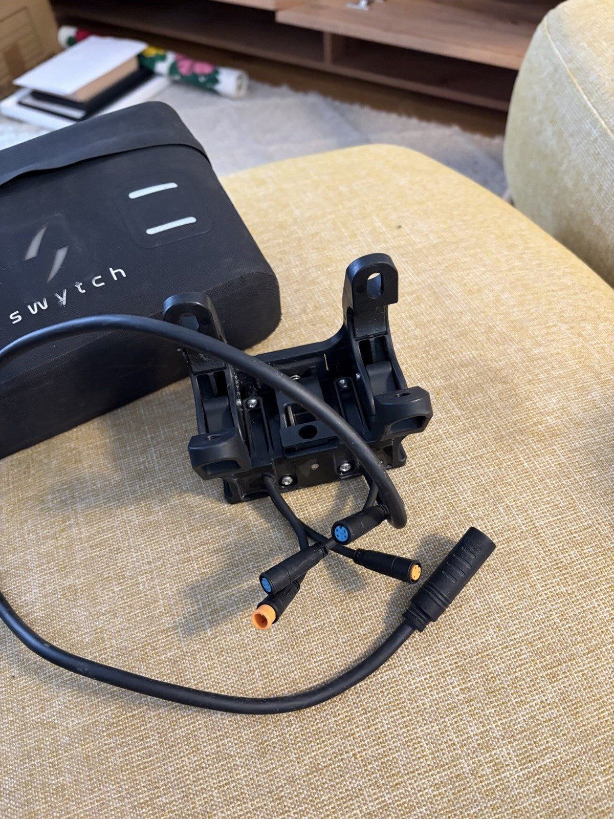 Switch Battery Plus Mount Battery Holder