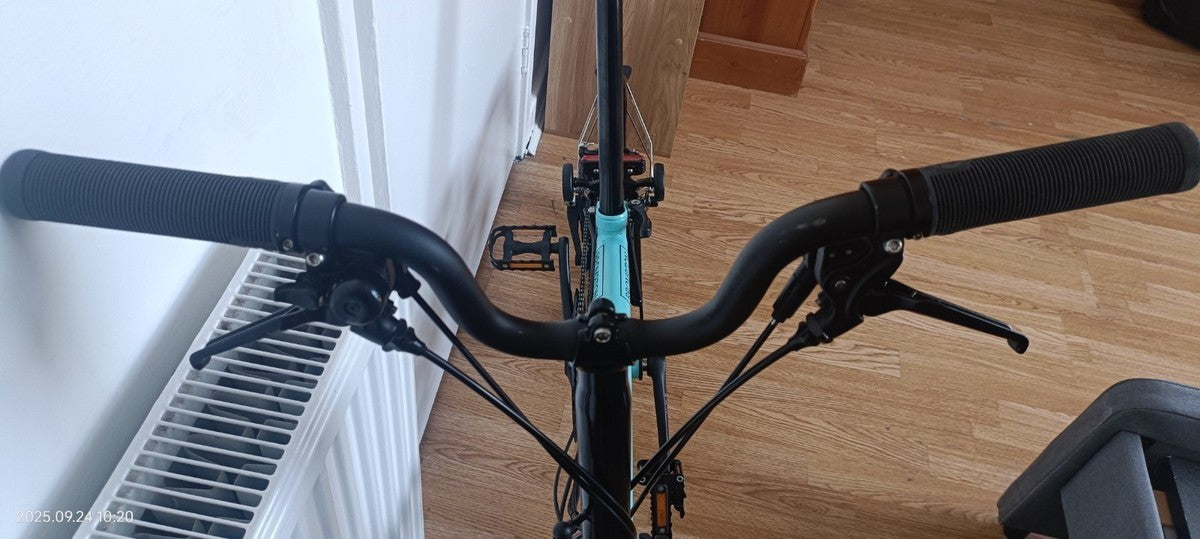 Brompton Bike 6 Speed -e-, Turkish Green, Hardly Used