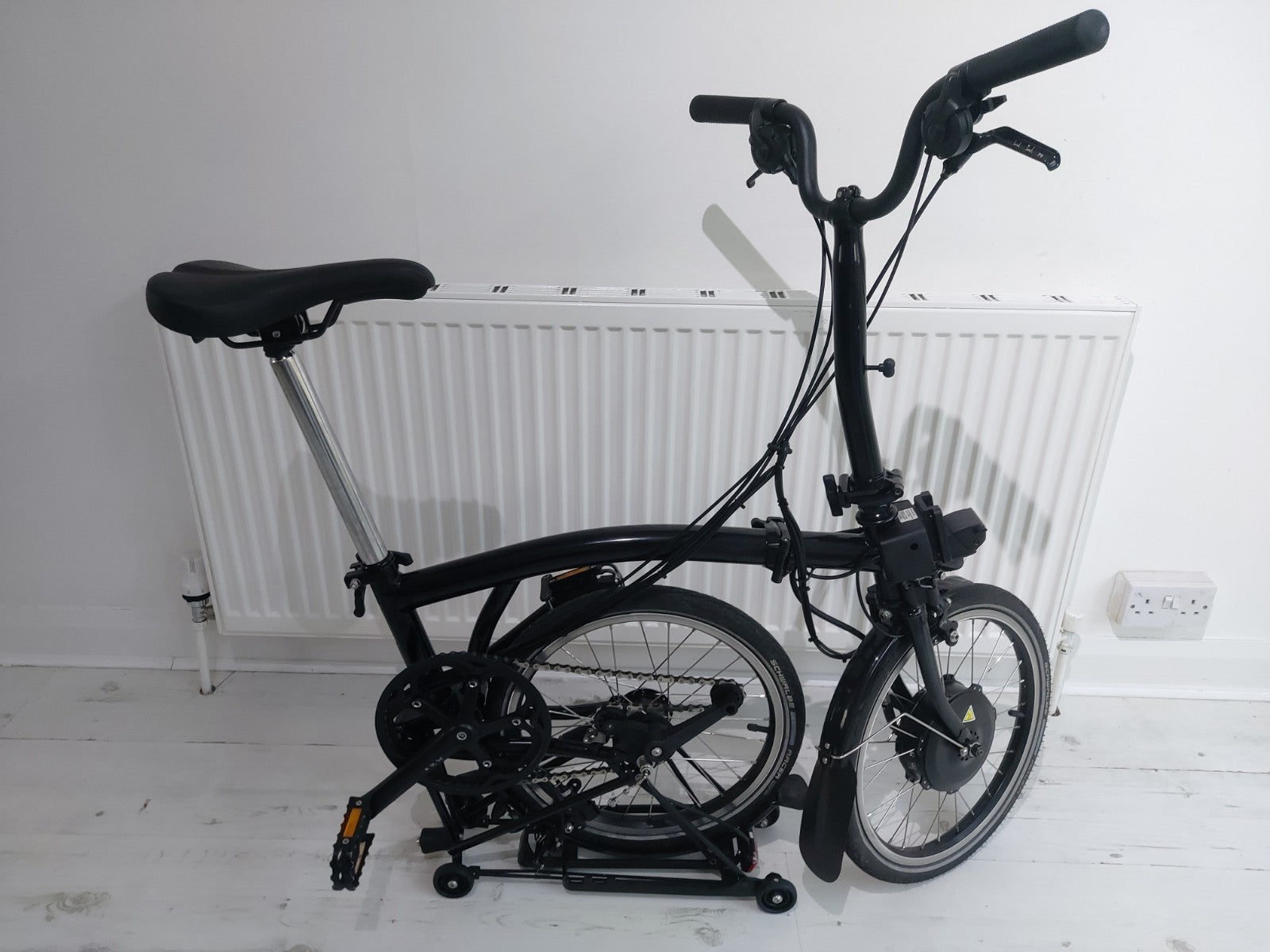 Brompton M6R Electric Foldable Bike Black