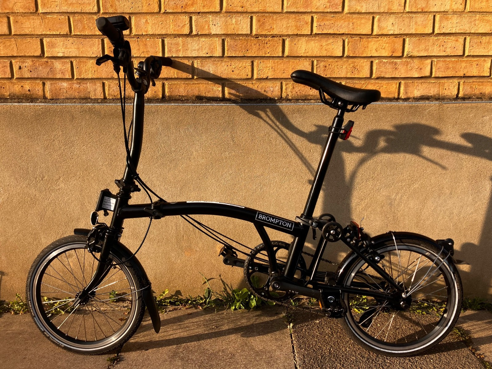 Brompton Folding Bike - C Line 12 Speed 2026 M Handlebar - Matt Black
