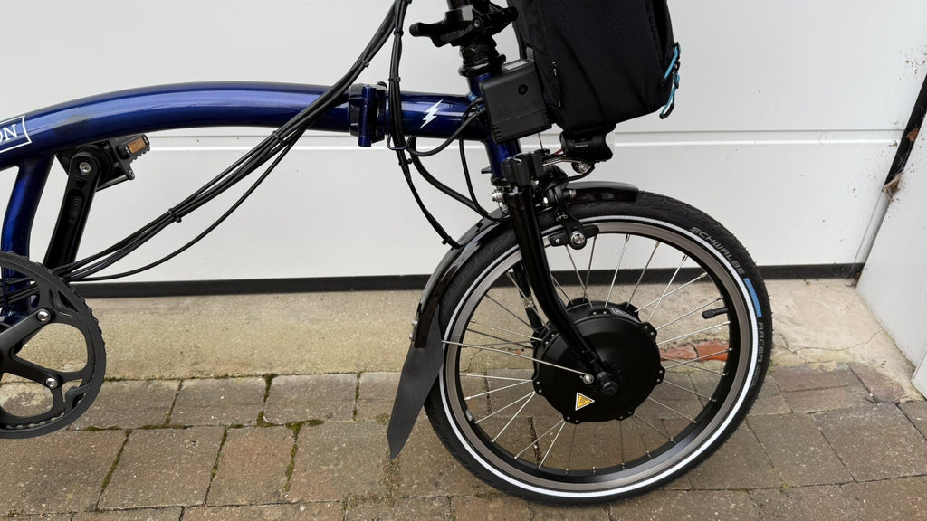Brompton - C Line E-Folding Bike - M6L -Bolt Blue Lacquer - Near Mint Condition