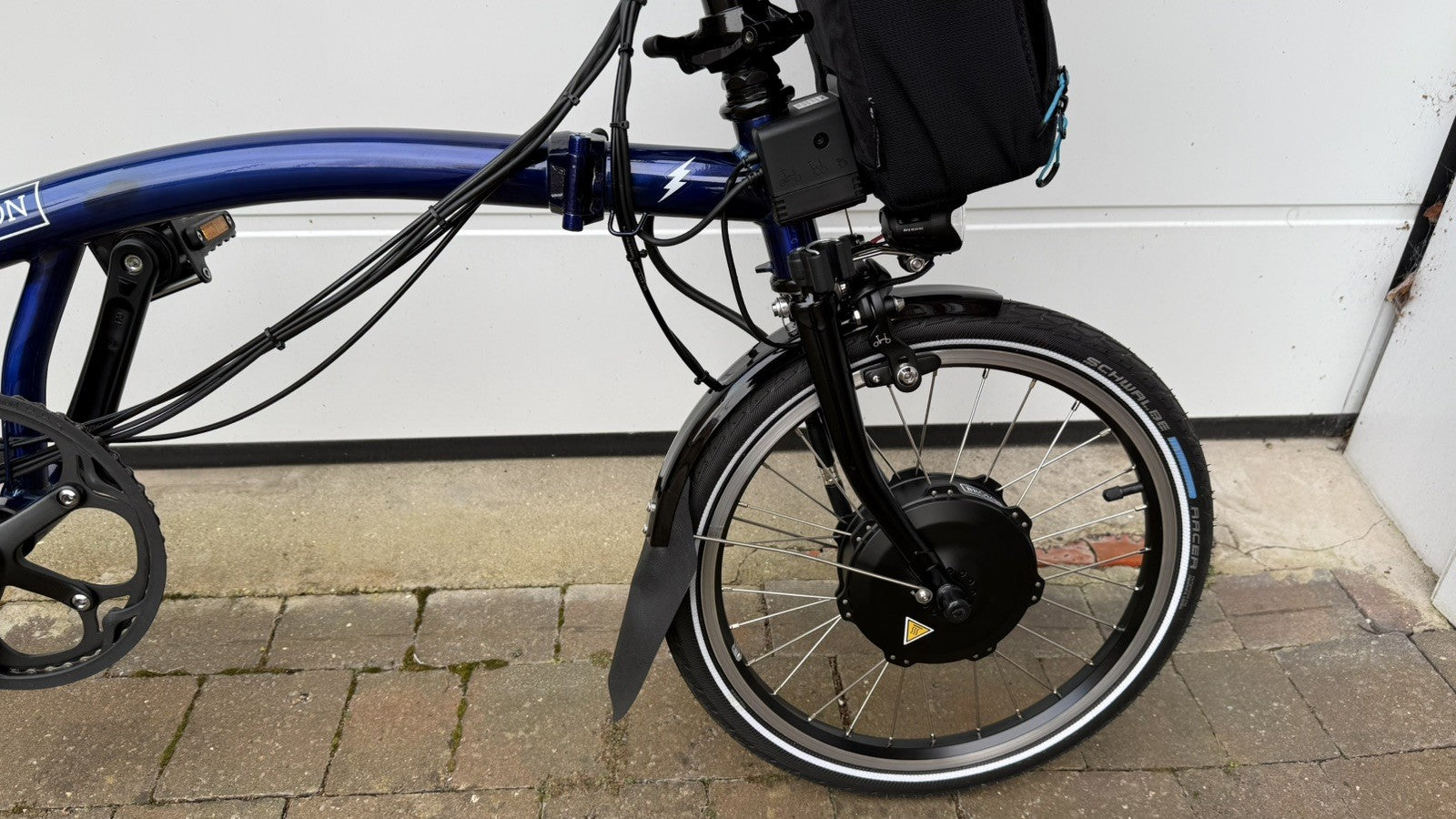 Brompton - C Line E-Folding Bike - M6L -Bolt Blue Lacquer - Near Mint Condition