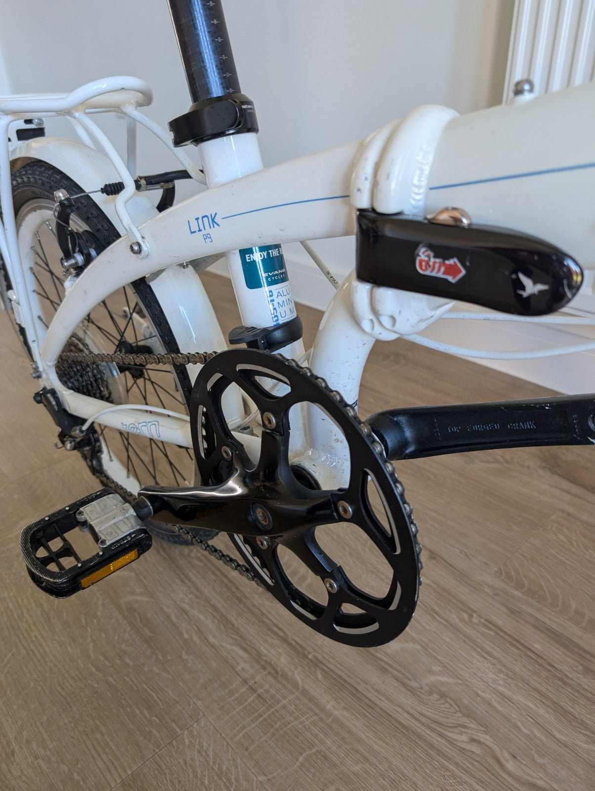 Tern Link P9 Folding Bike – White – Great Condition