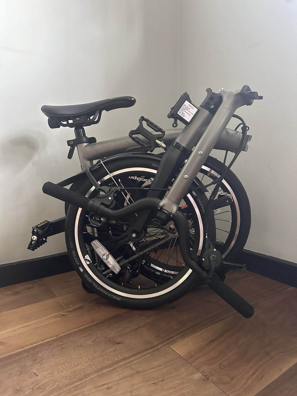 BRAND NEW Brompton T-Line Folding Bike with Quad Lock phone holder and lights