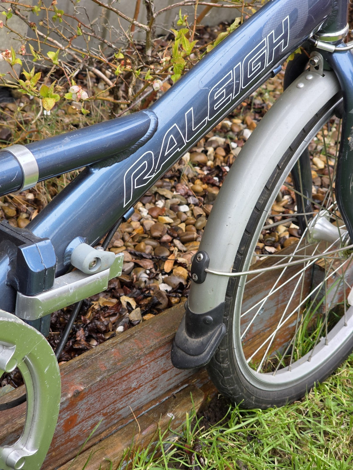 Raleigh Boardwalk Alloy Folding bike, really good condition.