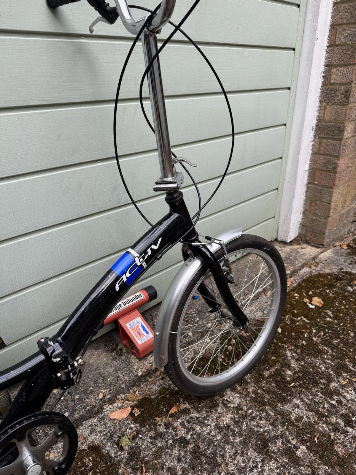 Raleigh Folding Bike 20-inch Wheels 6 Speed Shimano Gears