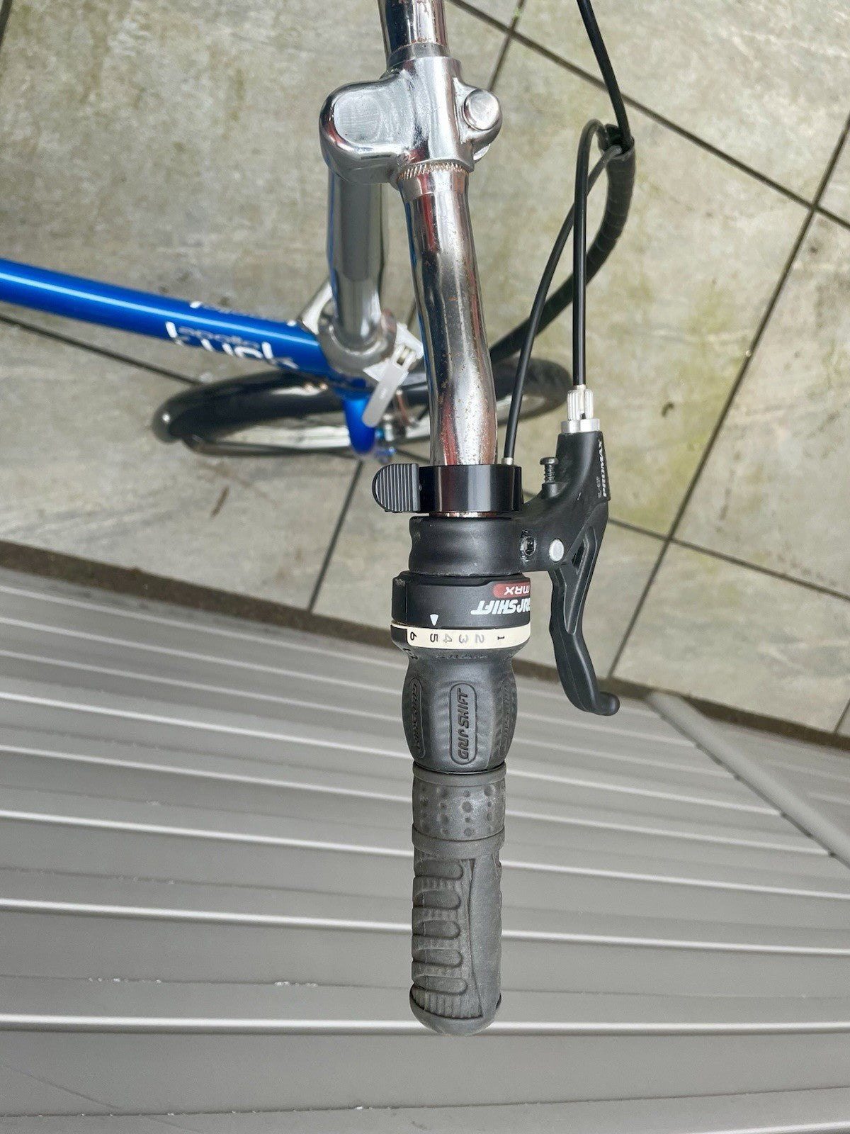 Apollo Tuck Folding Bike 20" 6-Speed