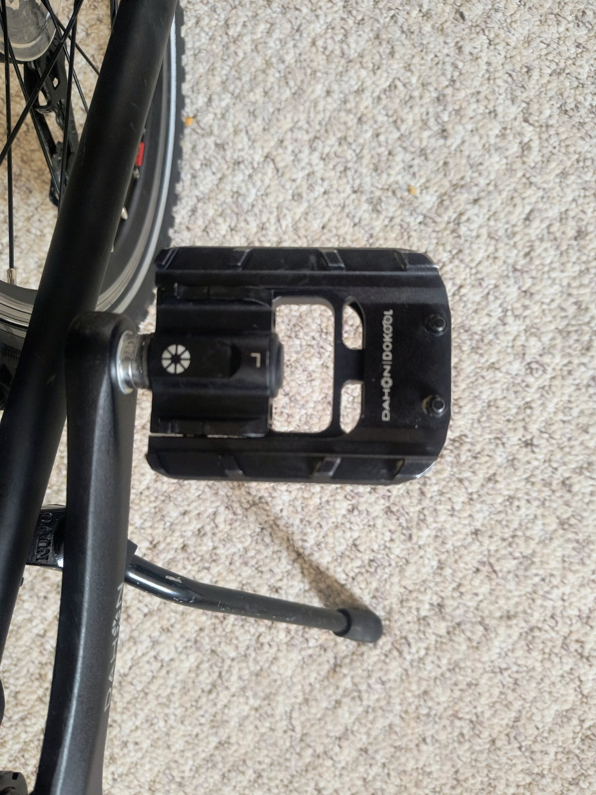 Dahon Hit Folding Bike - 20" - UPGRADED - Schwalbe 365s / Alloy Pedals /  Saddle