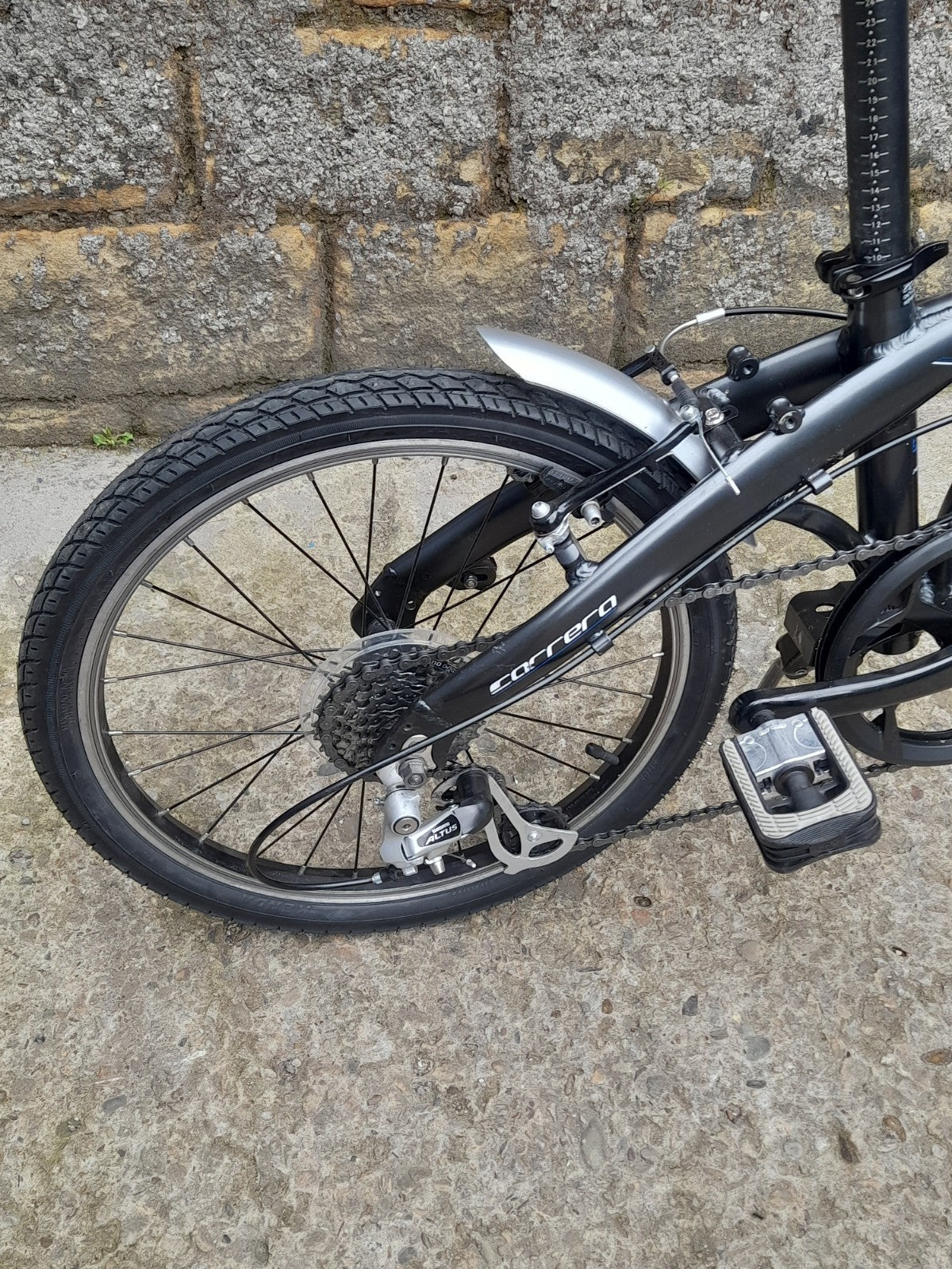 * CARRERA INTERCITY Folding Bike 8-Speed 20" Wheels (DELIVERY)