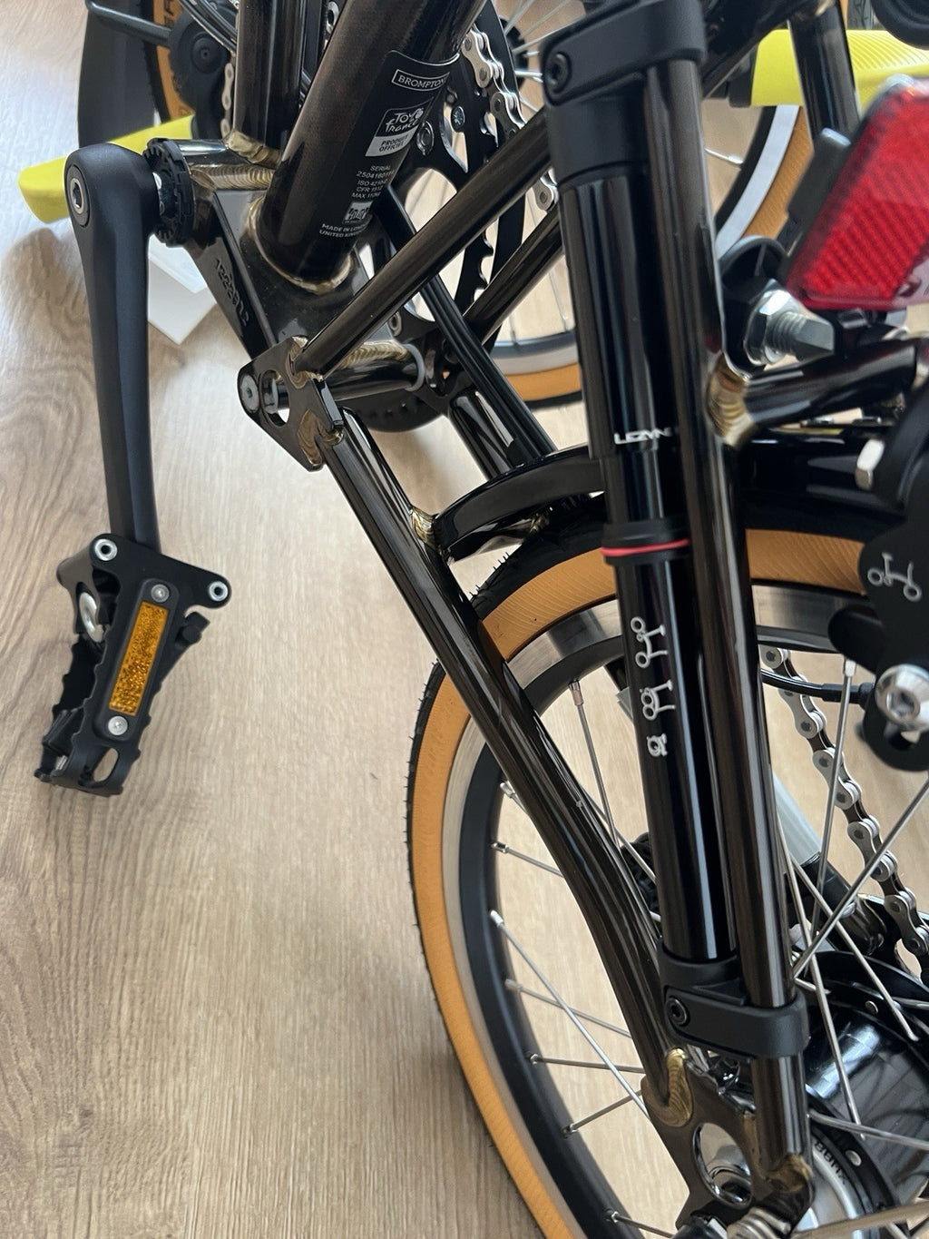 Brompton Tour de France Folding Bike 6 Speed 16in Black/Yellow