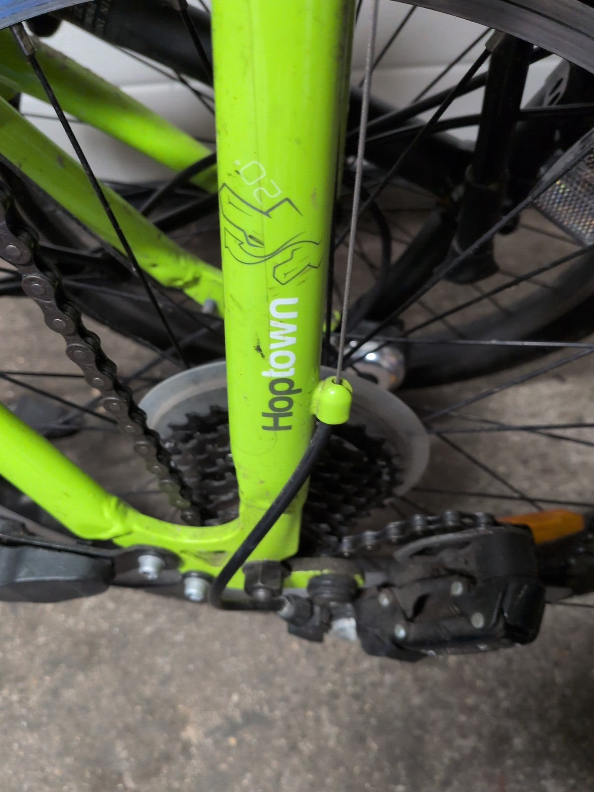 B'Twin Hoptown Folding Bike Lime Green, 7-Speed