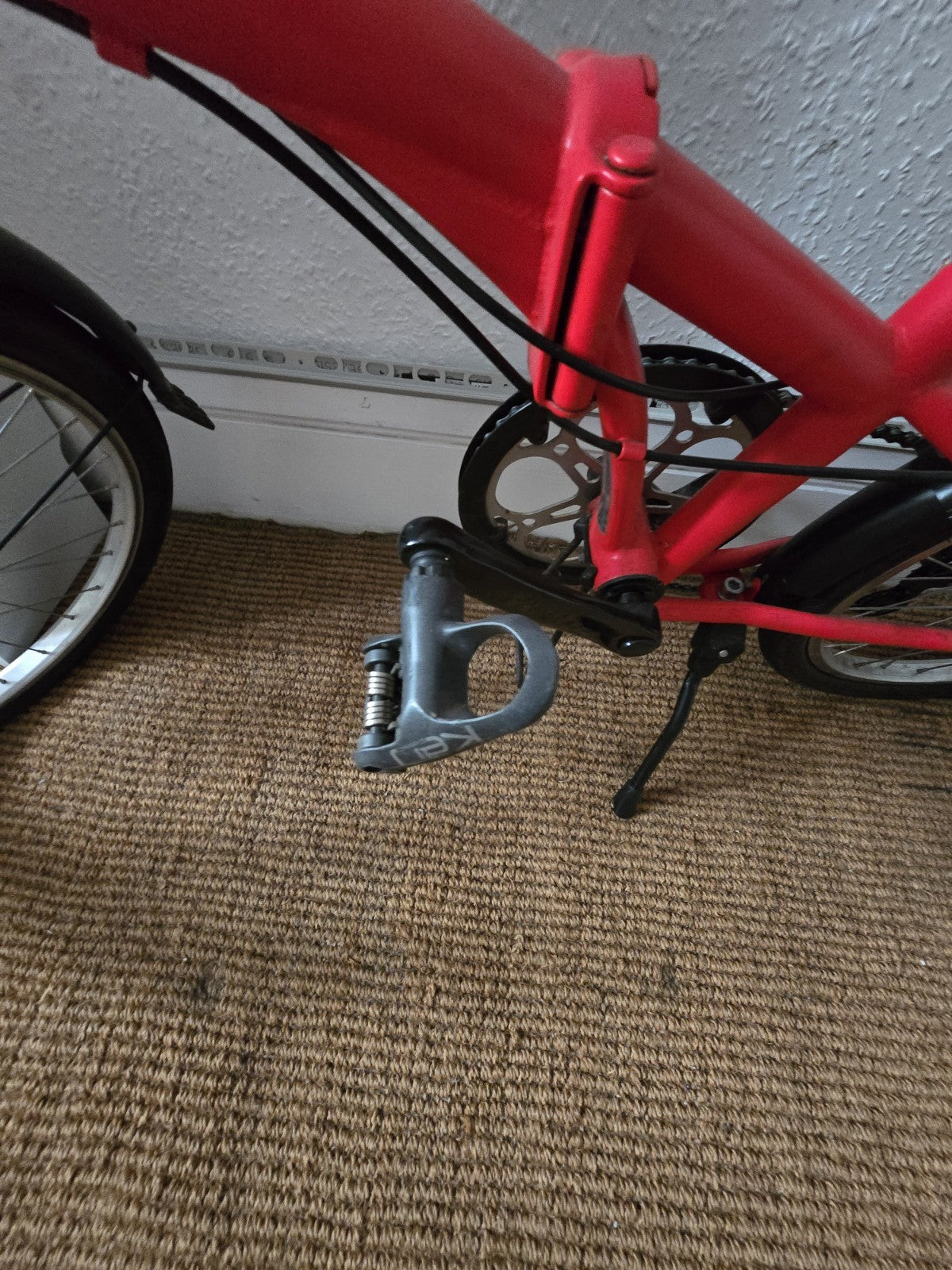 BTWIN Folding Bike 20″ | Urban Commuter Bicycle | 6-Speed Bike | Great for City