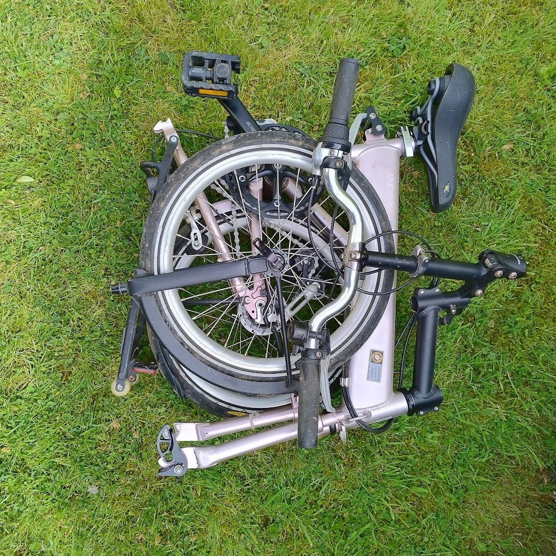 Mezzo D-9 folding bike. 9 Speed, light, easy to fold. Used, but good condition