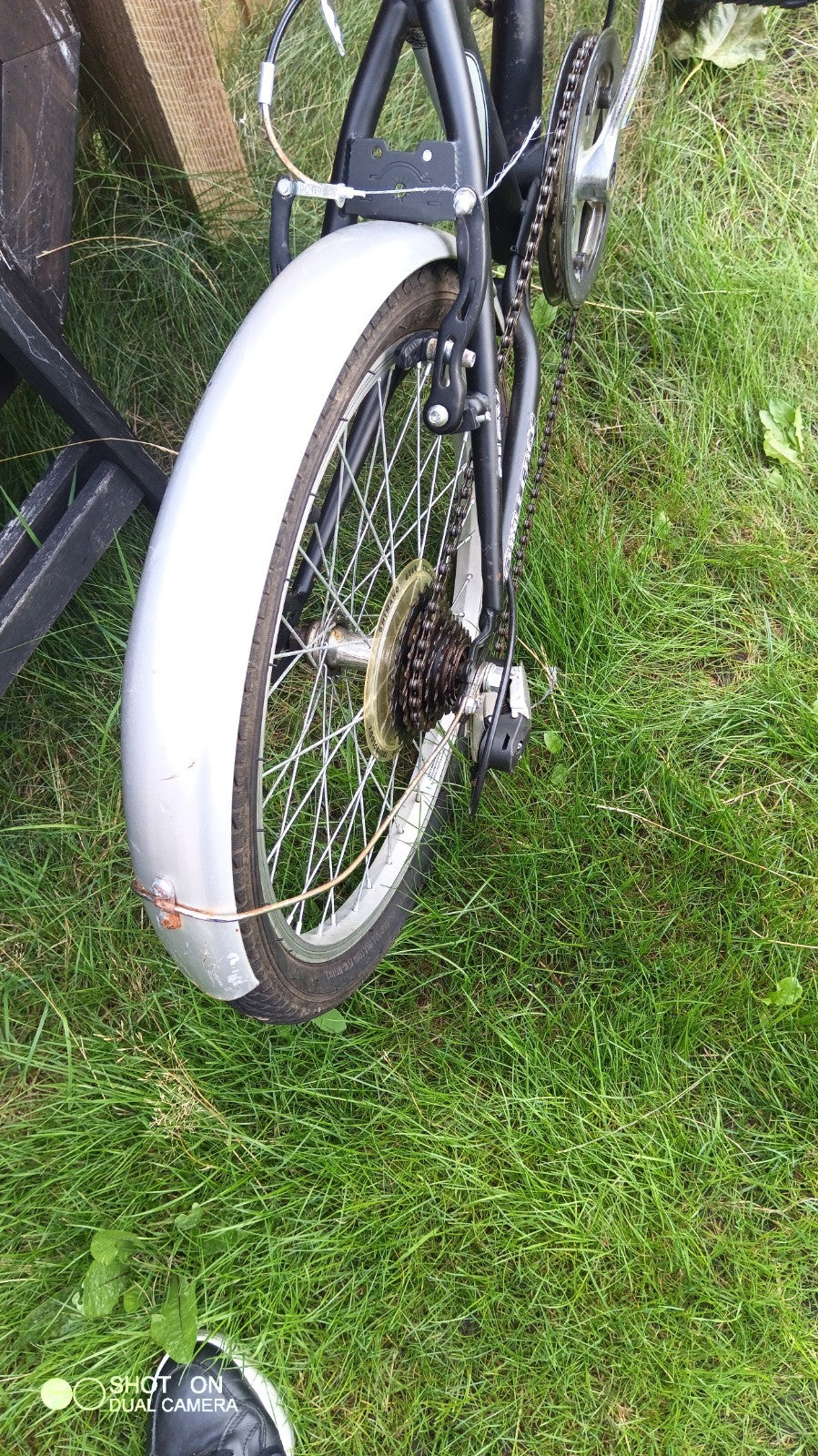 Folding Bicycle, Adults size 20 inch wheels condition used. Collection only!