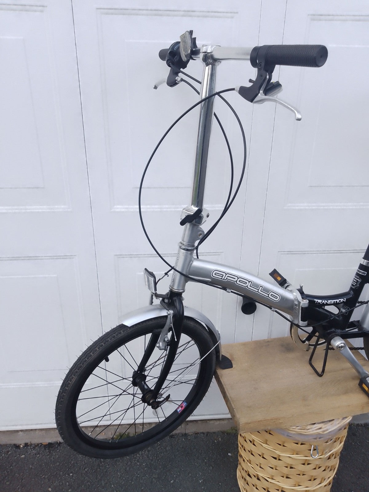 Apollo Transition Folding Bike. AMAZING BIT OF KIT