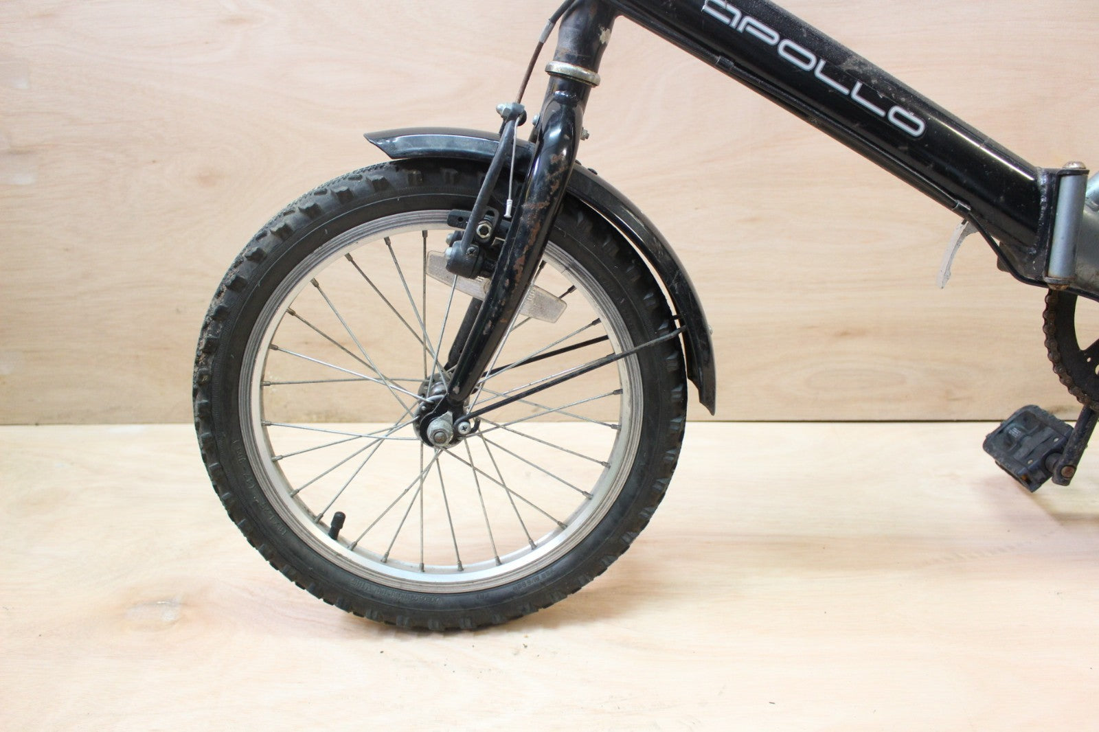 Black compact stowaway folding bike. Good working condition. Shopping. S size