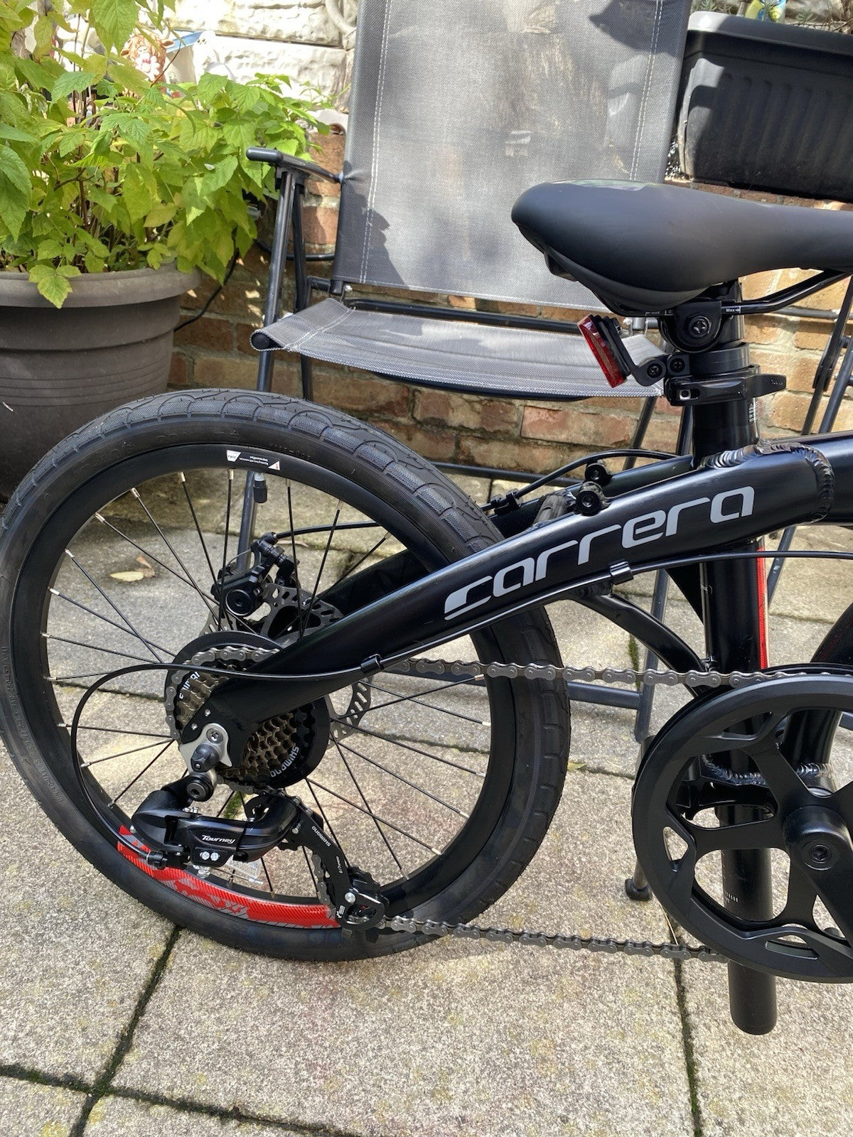 Carrera Inner City Folding Bike 20 Inch Wheels 7 Speed