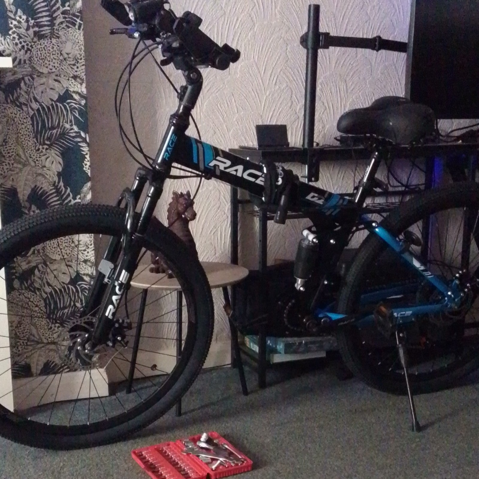 Adult Folding 27.5 Inch  MTB Brand New  Wth Lights /Spedo  Not Ridden Due To Age