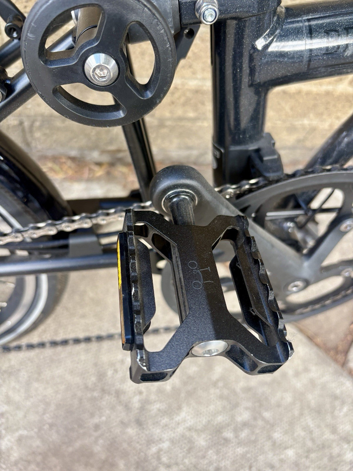 Brompton 2025 P Line 4-Speed Folding Bike – Midnight Black – Excellent Condition