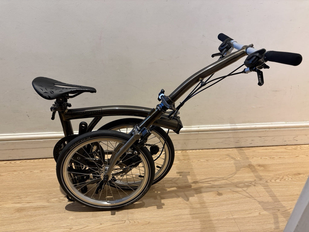 Brompton Folding Bike 16 in Wheels black lacquer 6 speed  Unisex Adults bike