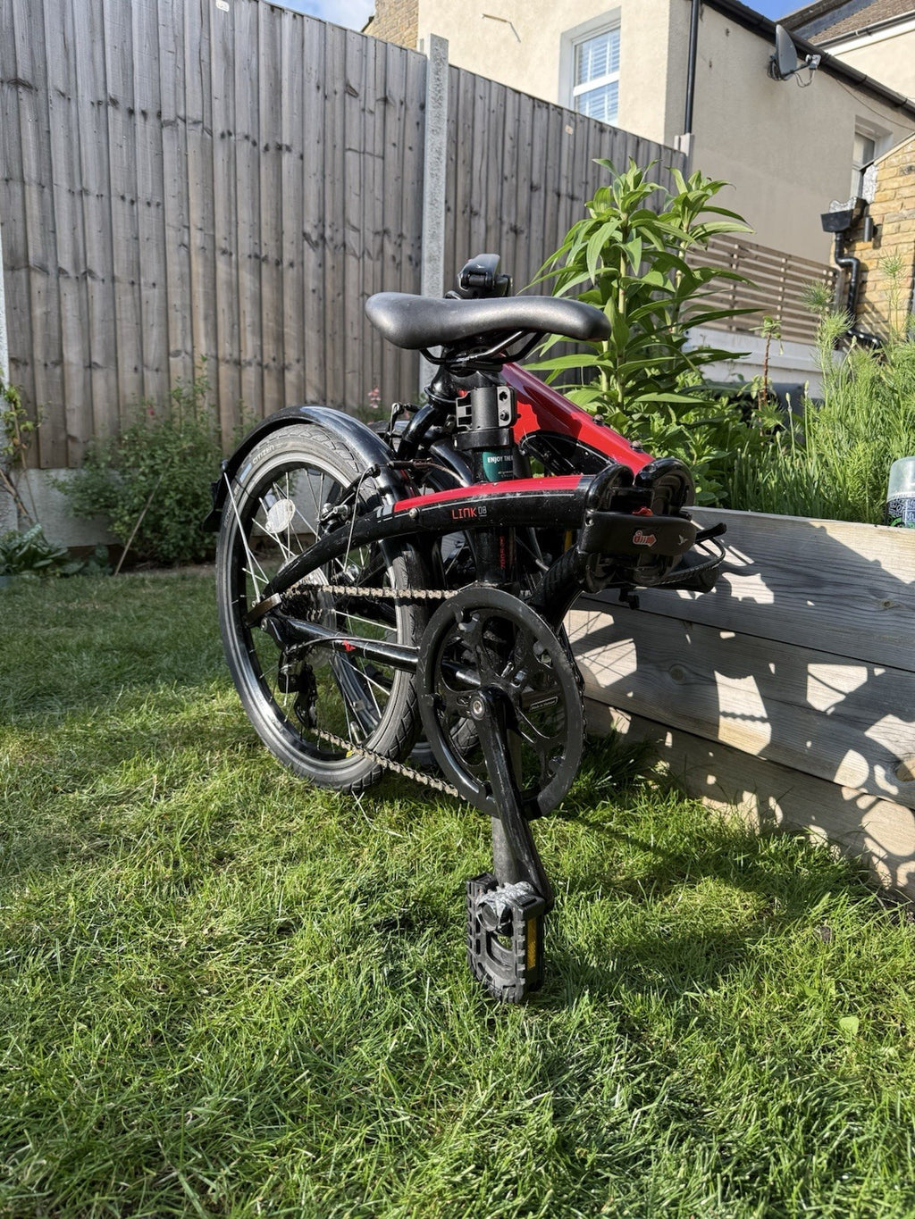 Tern Link D8 Folding Bike - Lightweight In Good Condition