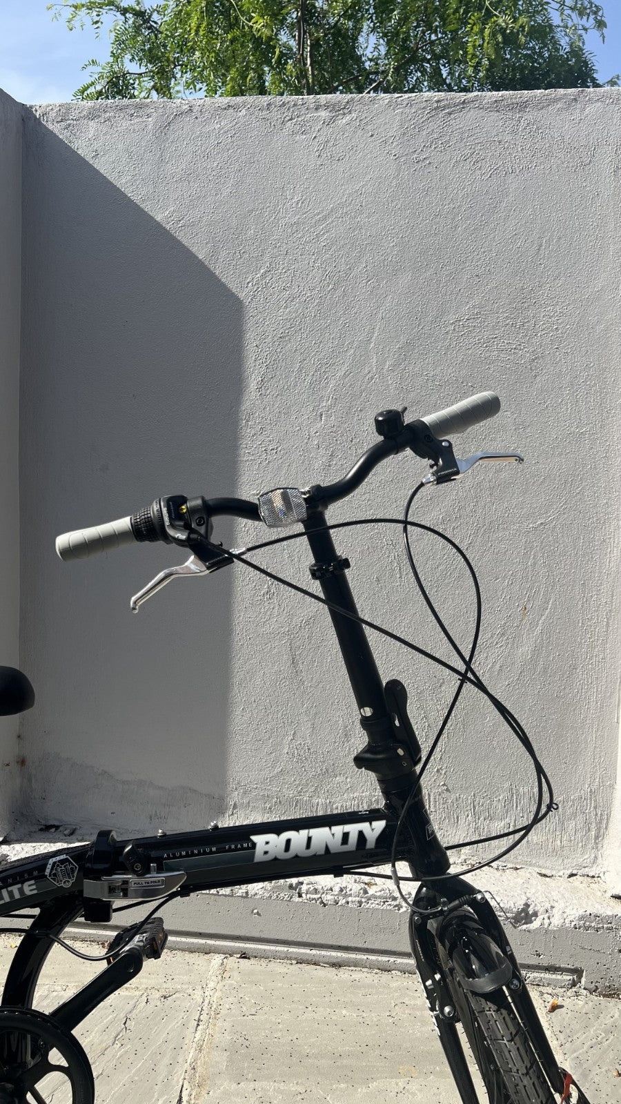 Bounty 20” Folding Bike Black + Cover & Folding strap – Excellent Condition
