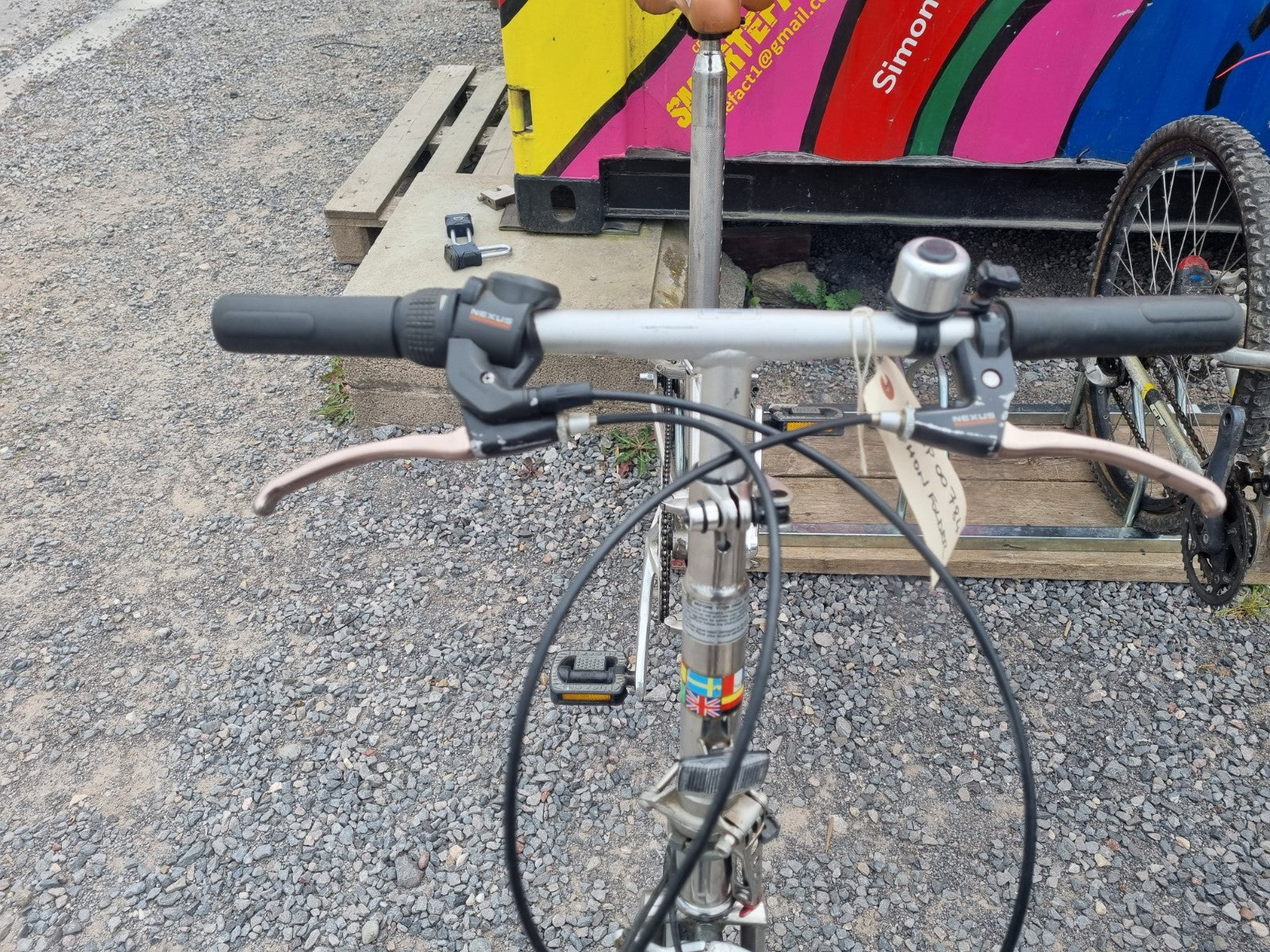 Dahon folding bike, parts or not working.