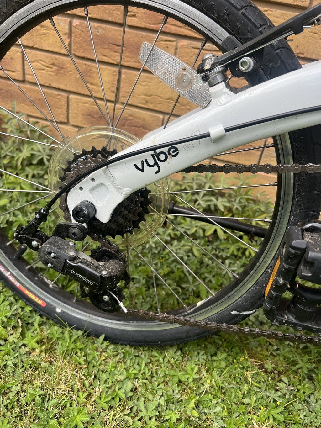 Dahon Vybe D7 Folding Bike (£599 New) white happy to ship