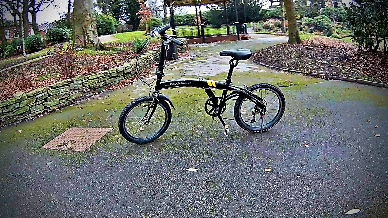Bicycles4u 20" wheel folding pedal bike - Used Condition - Collection