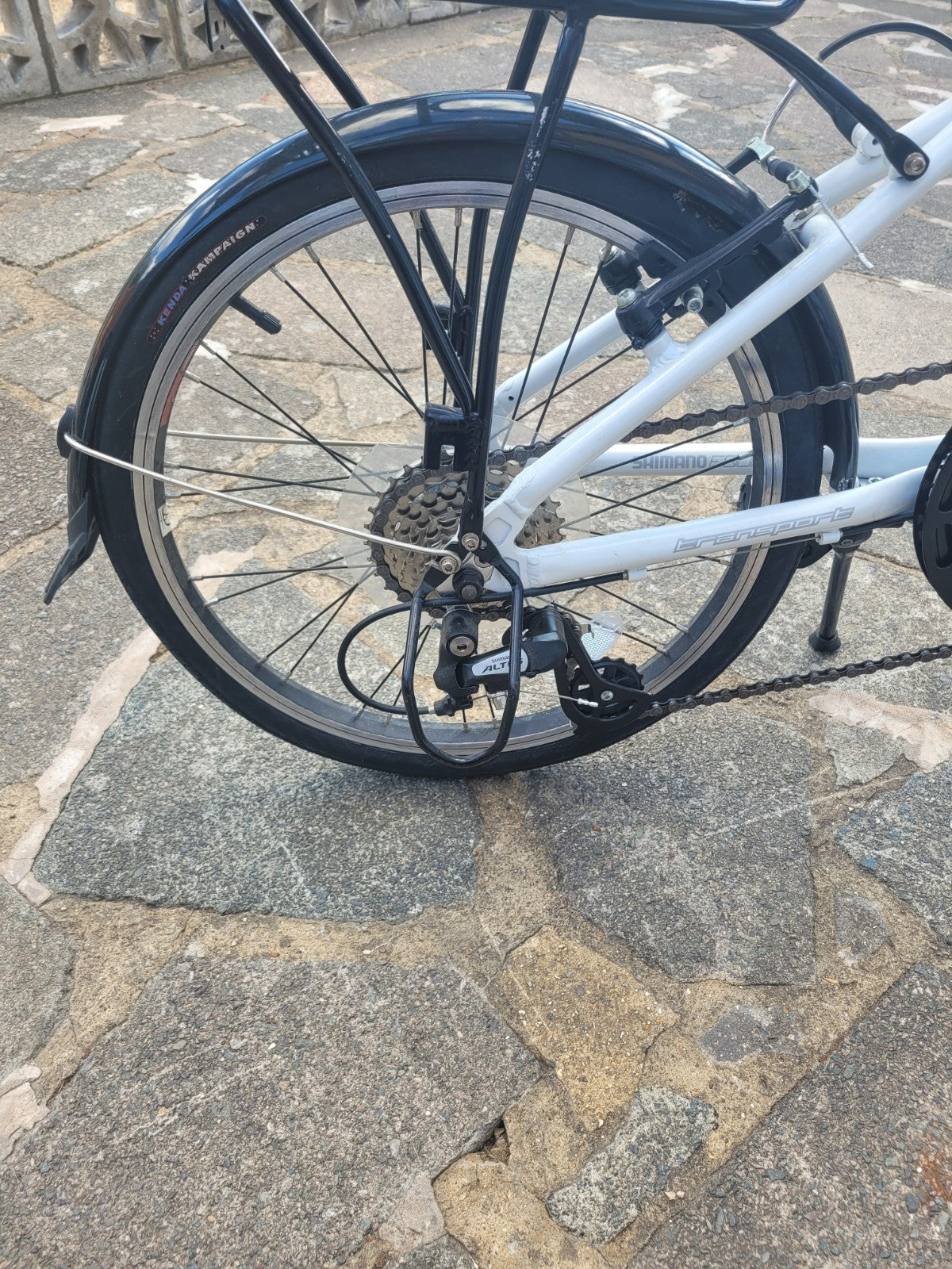 Carrera Transit Folding Bike 20” Wheels 8 Speed Alloy Frame Rack LOCAL DELIVERY