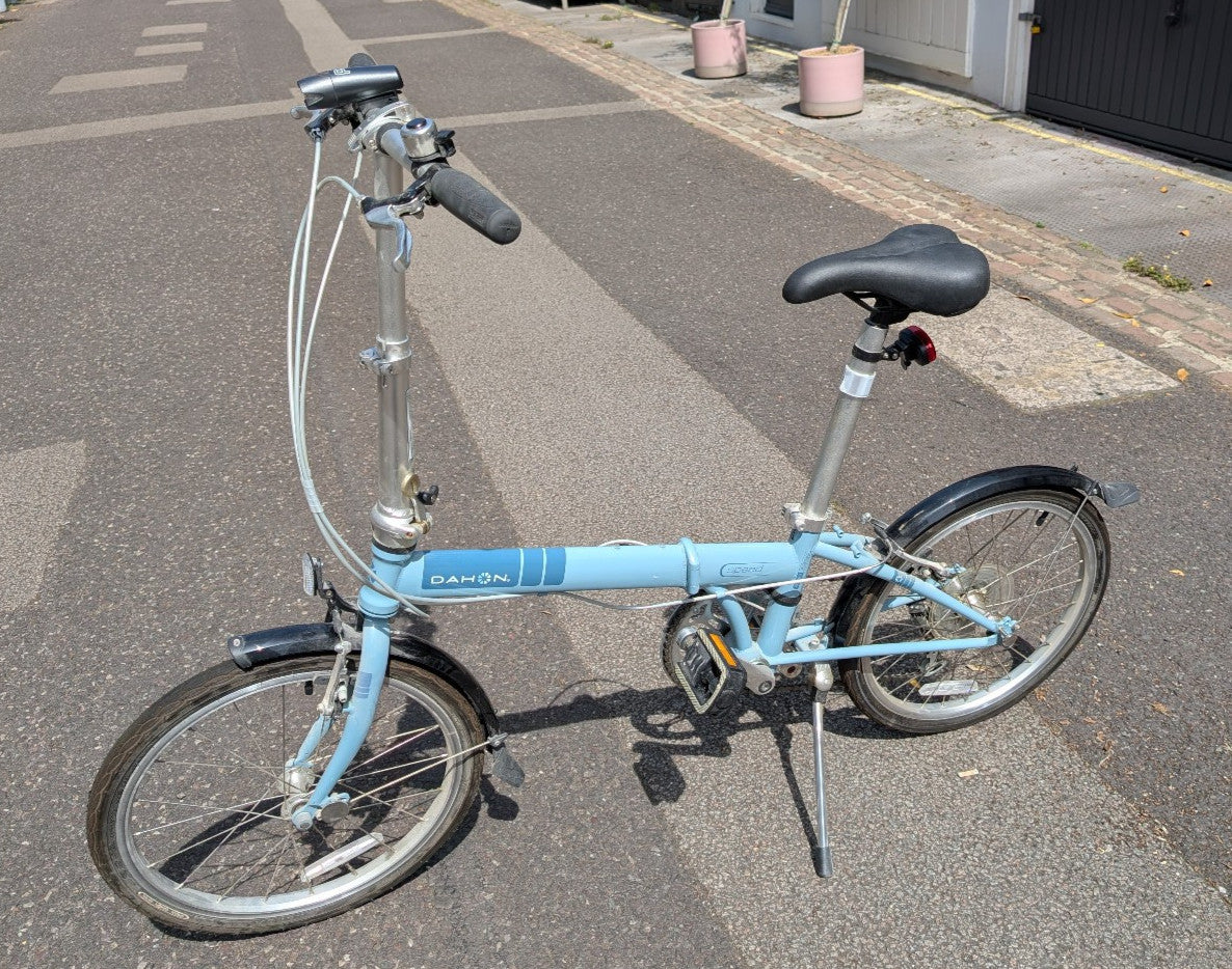 Dahon Speed D7 folding bike with Abus D-lock - ideal commuter - great condition