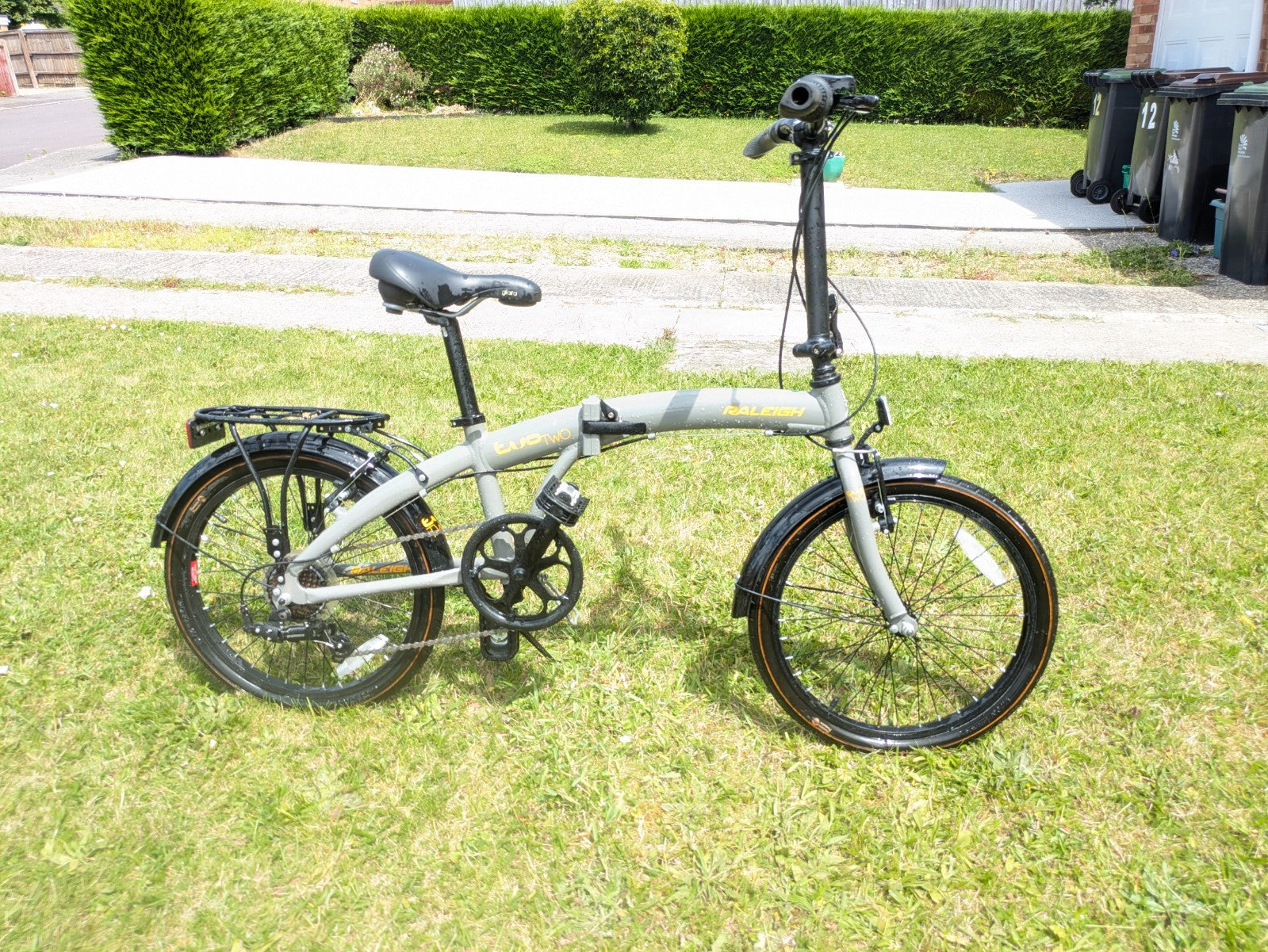 Raleigh Folding Bike Evo Two VG condition