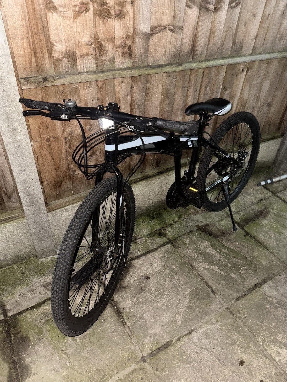 Mountain Bike 26-inch 21-Speed Gears, Dual Disc Brakes, Foldable