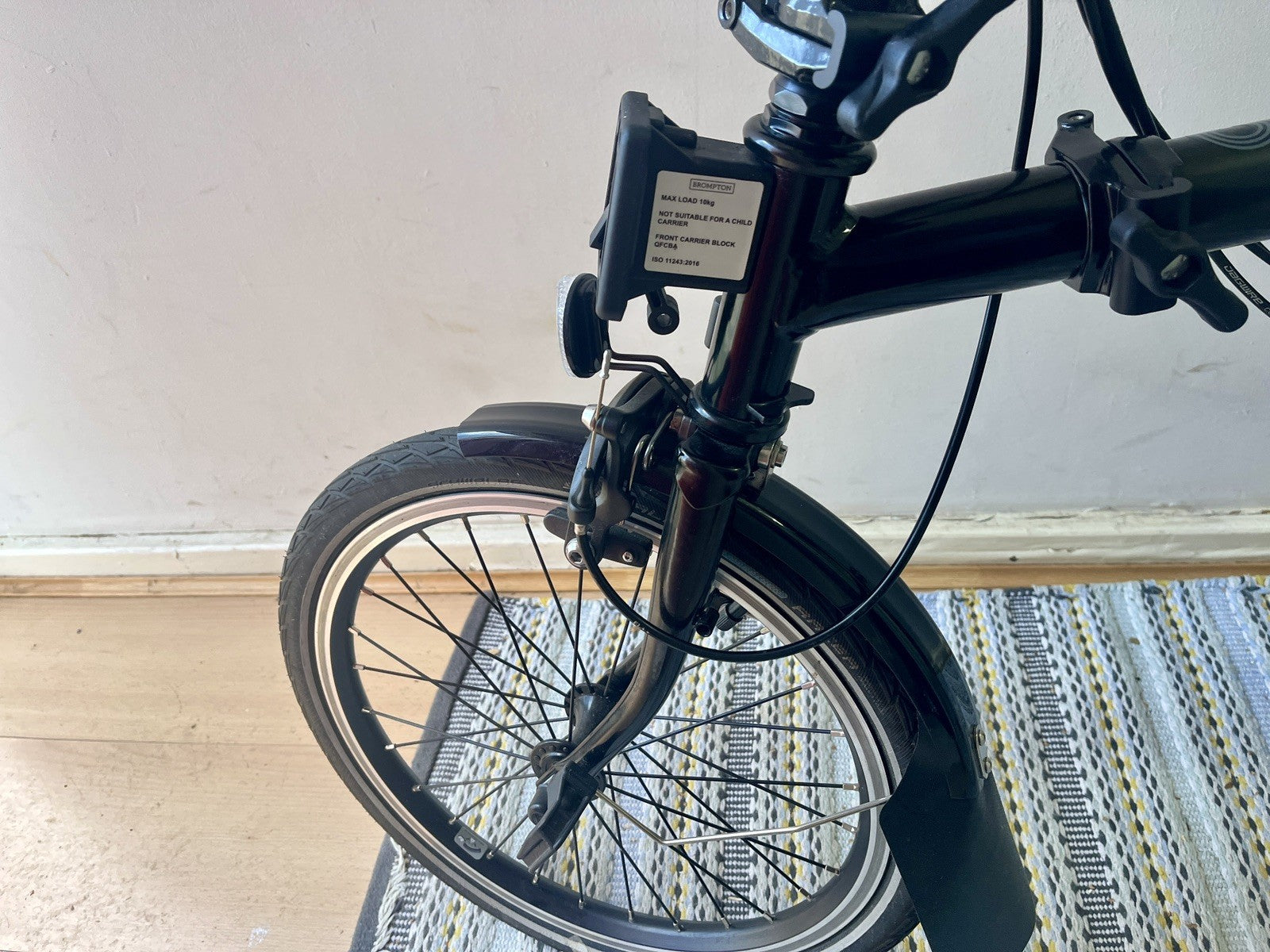 Brompton Bike 6-Speed Explore 2024, Black Mid Handlebar