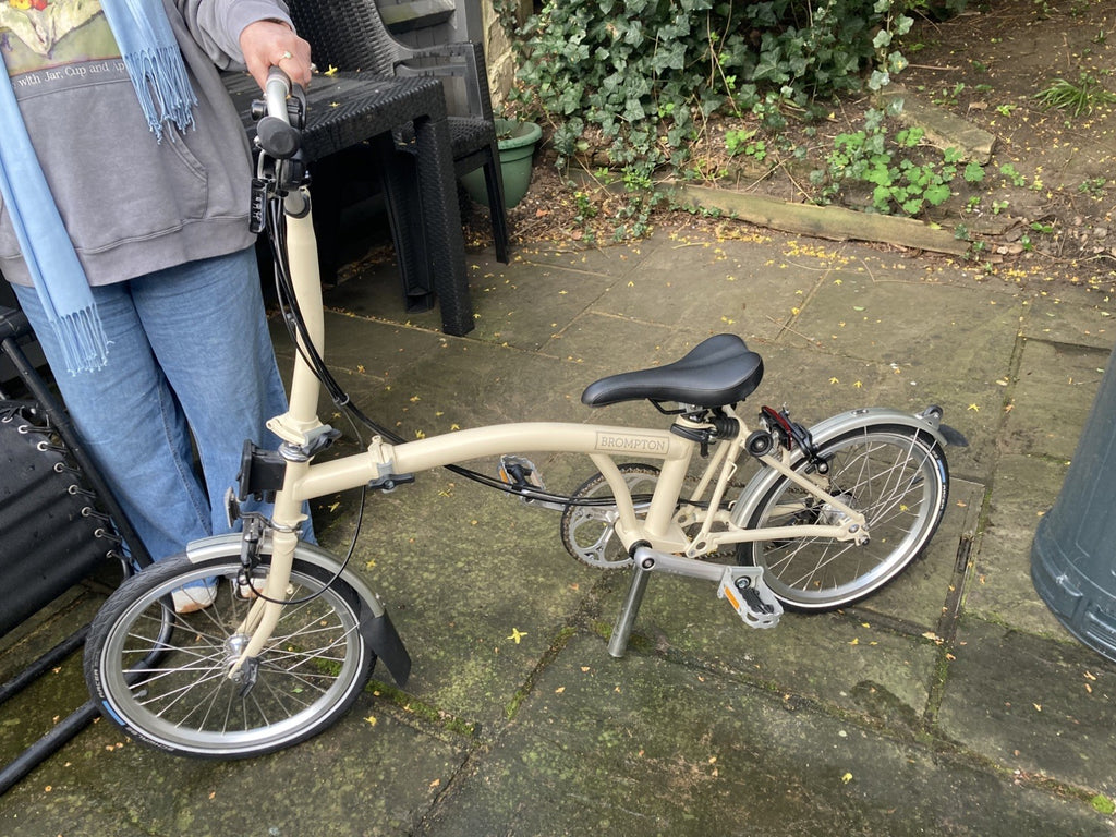 Brompton C Line M6L (6 Speed)  folding bicycle - Cream - Excellent Condition