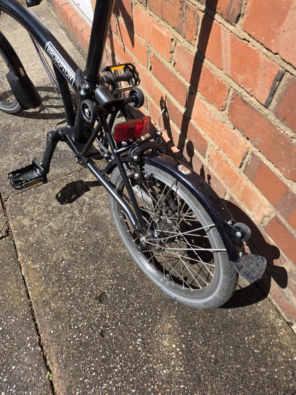 2025 Brompton 6 Speed with Front Mounting Bag. Excellent Condition