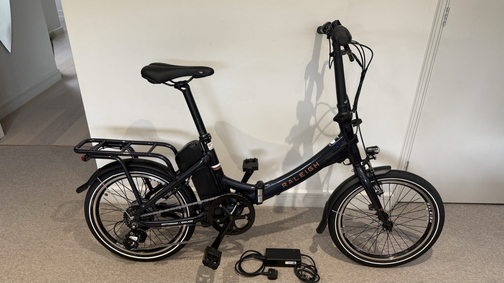 Raleigh stow e way Folding Bike Black